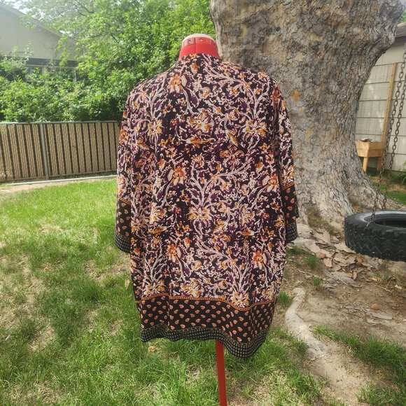 Set of 3. Kimono jacket with 2 matching sleeveless, fringed, tops. 1X - Picture 4 of 13